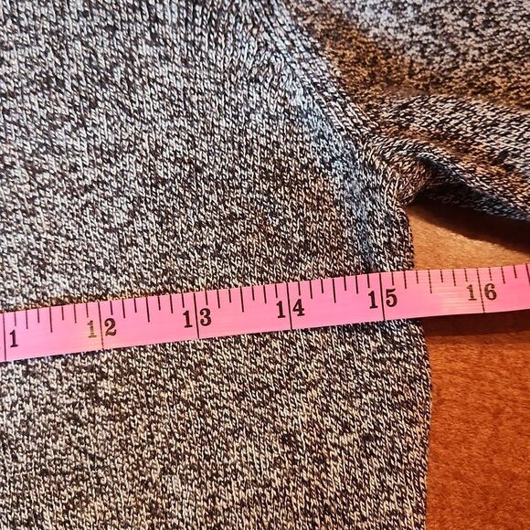 Express Crew Neck Bodycon Lightweight Multi Knit Sweater, Medium, Black & Grey - Picture 3 of 6